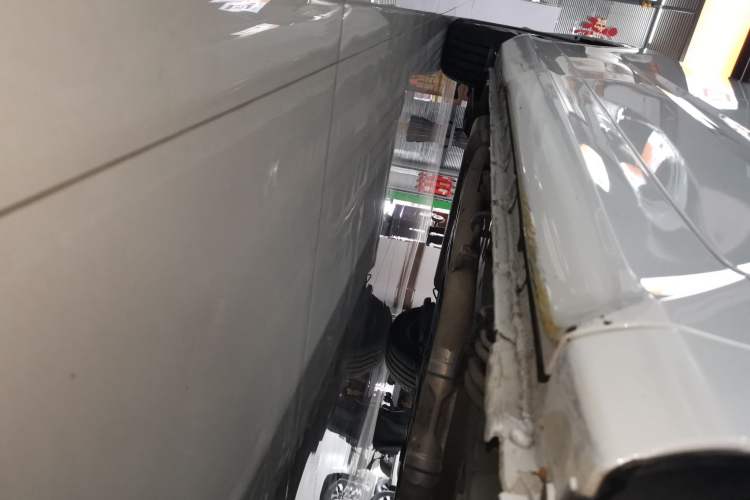 Used Honda Odyssey 2018 2.4L Smart Edition Right Side Sill