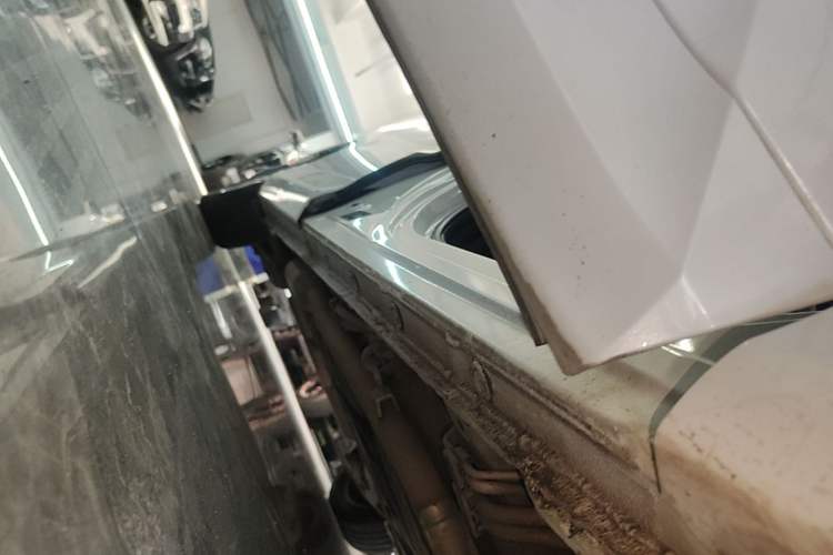 Used Honda Odyssey 2018 2.4L Luxury Edition Right Side Sill