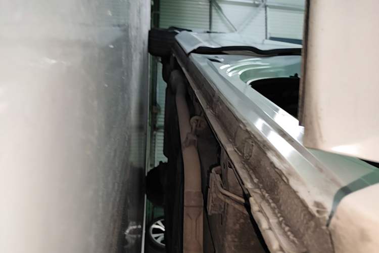 Used Honda Odyssey 2018 2.4L Comfort Version Right Side Sill