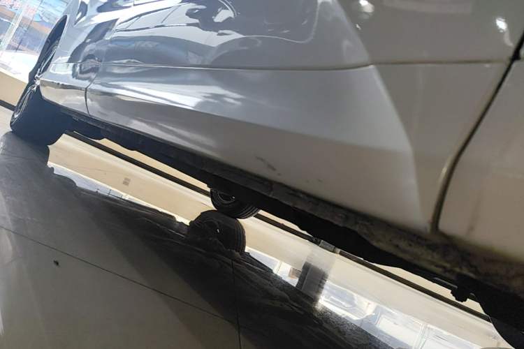 Used Honda Odyssey 2018 2.4L Smart Edition Right Side Sill