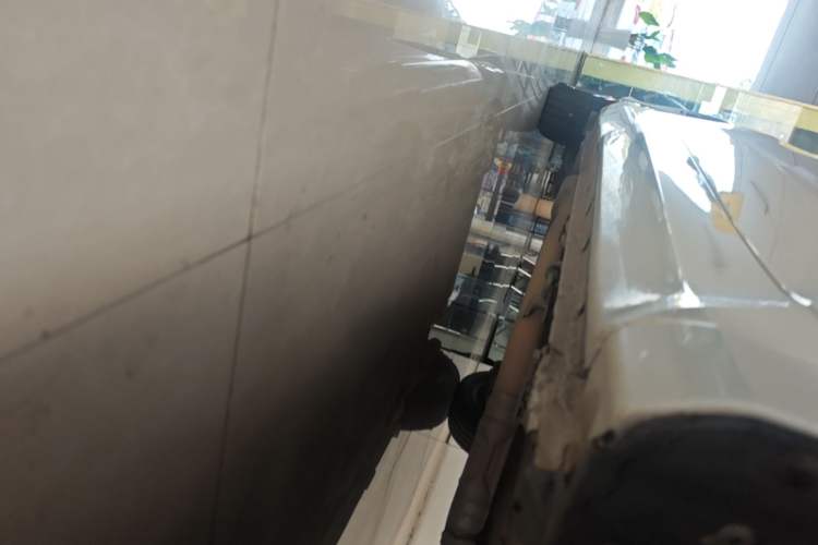 Used Honda Odyssey 2018 2.4L Luxury Edition Right Side Sill