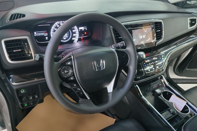 Used Honda Odyssey 2018 2.4L Luxury Edition Steering Wheel