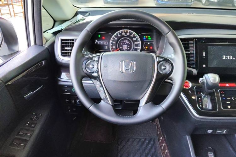 Used Honda Odyssey 2018 2.4L Smart Edition Steering Wheel