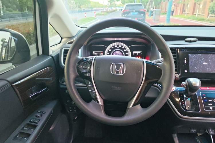 Used Honda Odyssey 2018 2.4L Luxury Edition Steering Wheel