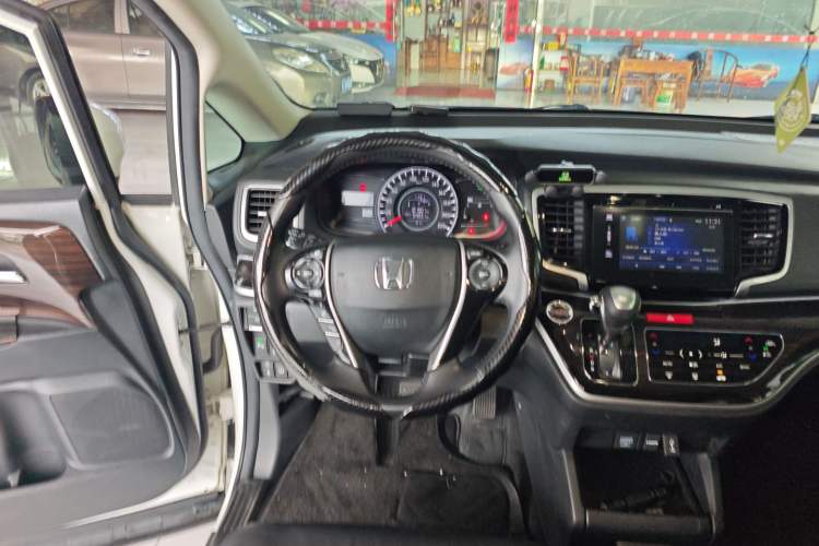 Used Honda Odyssey 2018 2.4L Smart Edition Steering Wheel