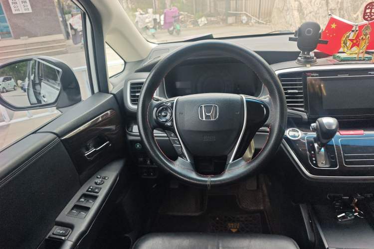 Used Honda Odyssey 2018 2.4L Luxury Edition Steering Wheel