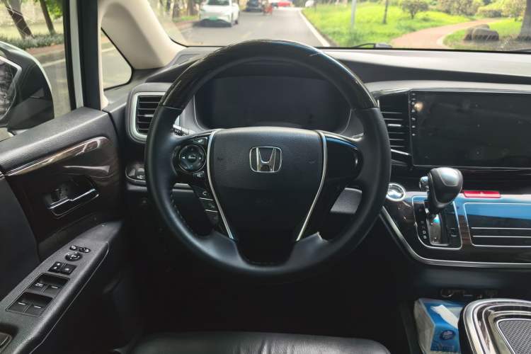 Used Honda Odyssey 2018 2.4L Luxury Edition Steering Wheel