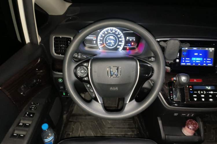 Used Honda Odyssey 2018 2.4L Luxury Edition Steering Wheel