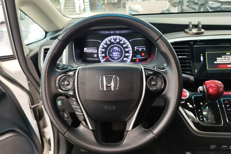 Used Honda Odyssey 2018 2.4L Smart Edition Steering Wheel