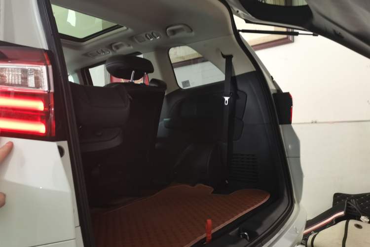 Used Honda Odyssey 2018 2.4L Smart Edition Trunk