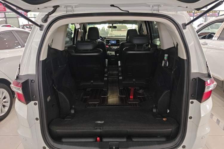 Used Honda Odyssey 2018 2.4L Luxury Edition Trunk