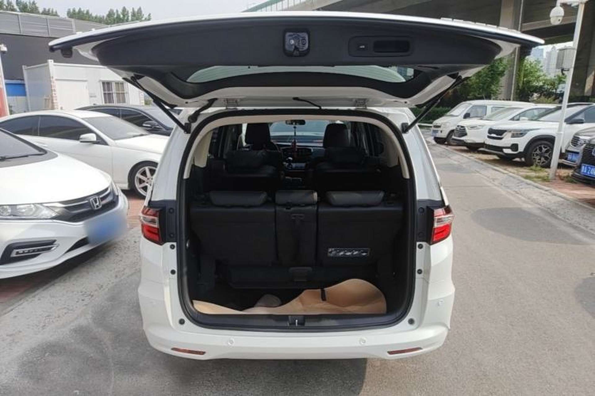 Used Honda Odyssey 2018 2.4L Smart Edition Trunk