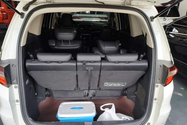Used Honda Odyssey 2018 2.4L Smart Edition Trunk