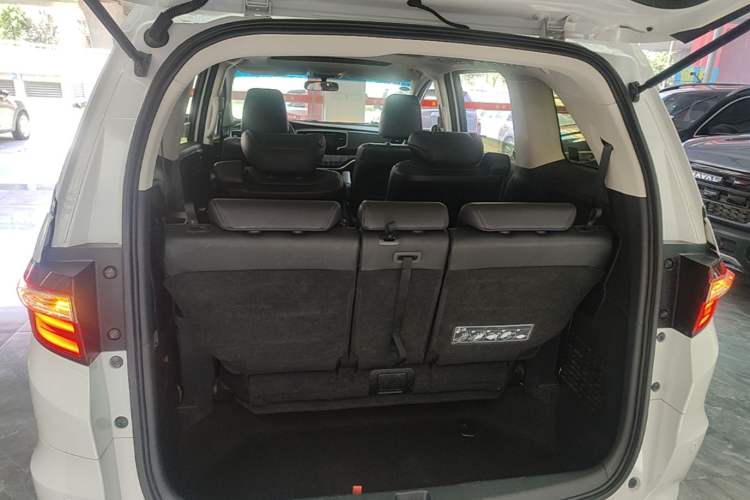 Used Honda Odyssey 2018 2.4L Luxury Edition Trunk