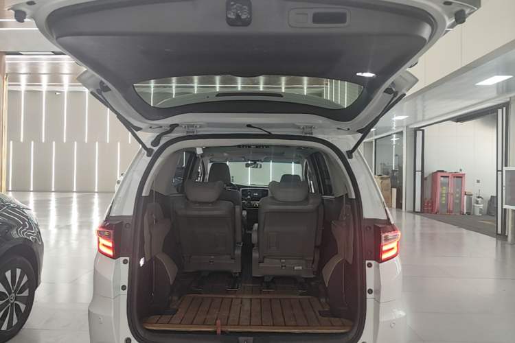 Used Honda Odyssey 2018 2.4L Smart Edition Trunk