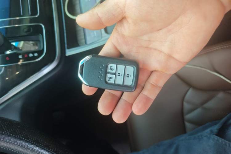 Used Honda Odyssey 2018 2.4L Luxury Edition Vehicle Key