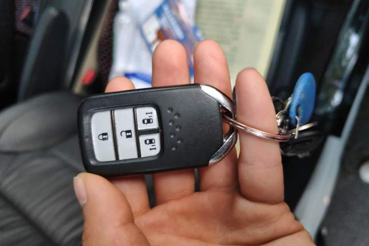 Used Honda Odyssey 2018 2.4L Luxury Edition Vehicle Key