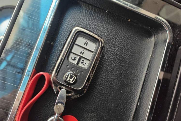 Used Honda Odyssey 2018 2.4L Luxury Edition Vehicle Key