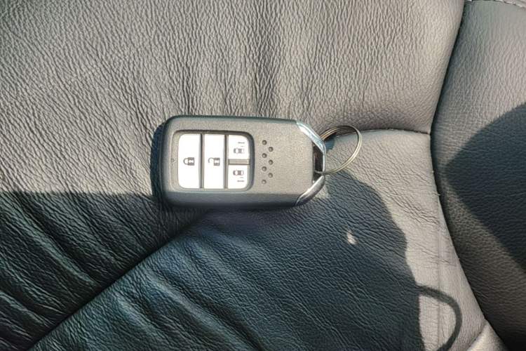 Used Honda Odyssey 2018 2.4L Luxury Edition Vehicle Key