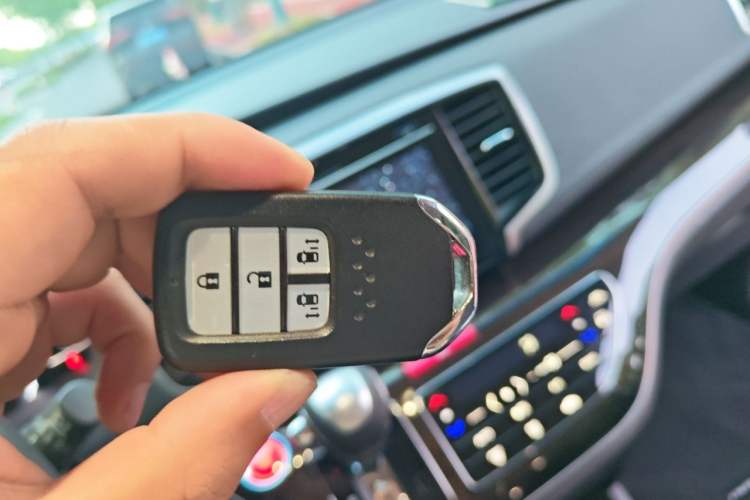 Used Honda Odyssey 2018 2.4L Luxury Edition Vehicle Key