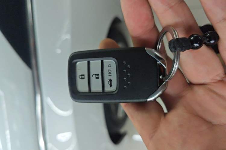 Used Honda Odyssey 2018 2.4L Luxury Edition Vehicle Key