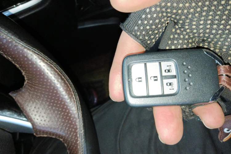 Used Honda Odyssey 2018 2.4L Luxury Edition Vehicle Key