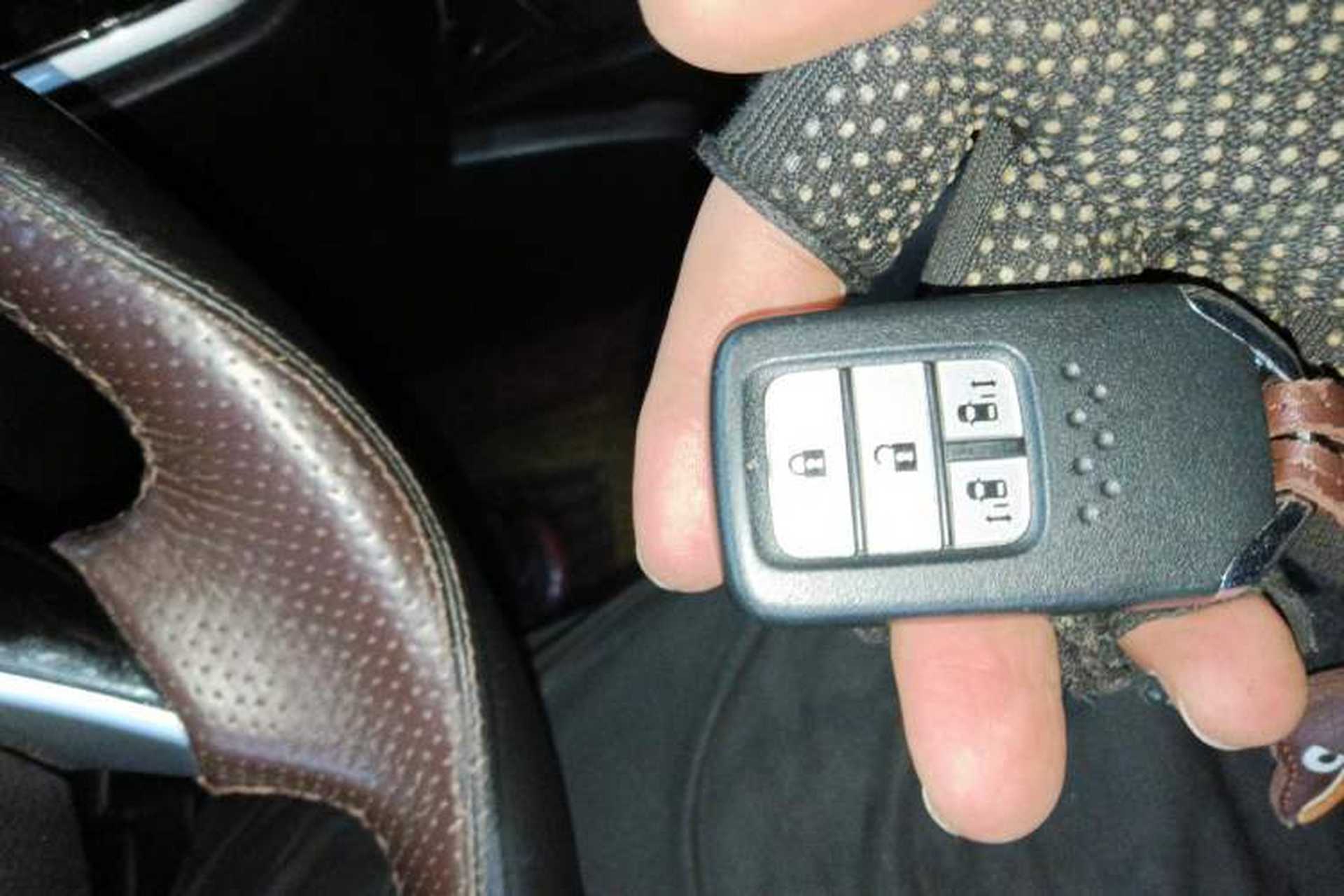 Used Honda Odyssey 2018 2.4L Luxury Edition Vehicle Key