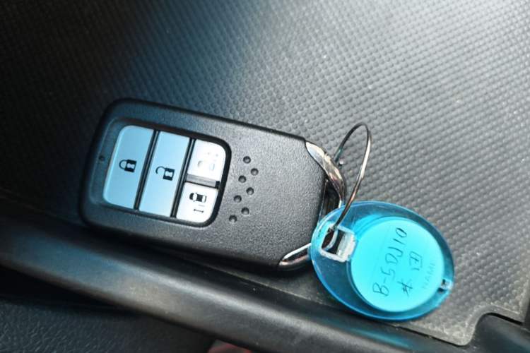 Used Honda Odyssey 2018 2.4L Luxury Edition Vehicle Key