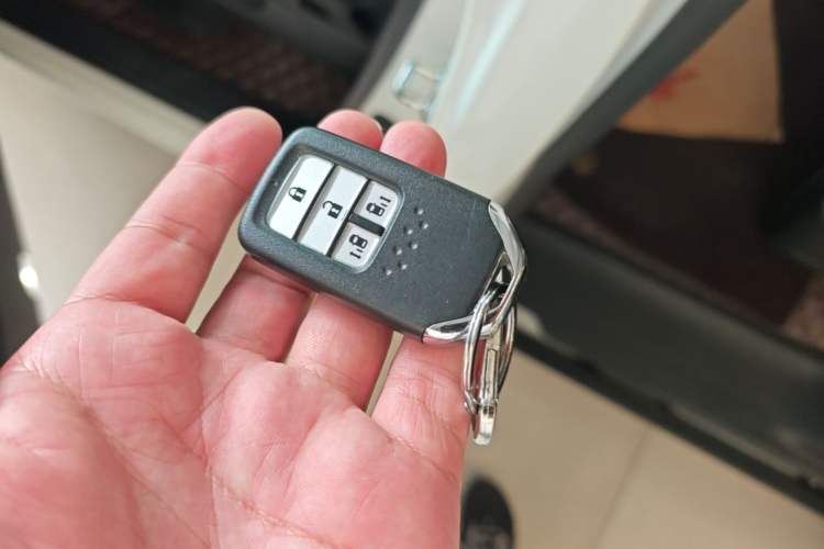 Used Honda Odyssey 2018 2.4L Luxury Edition Vehicle Key