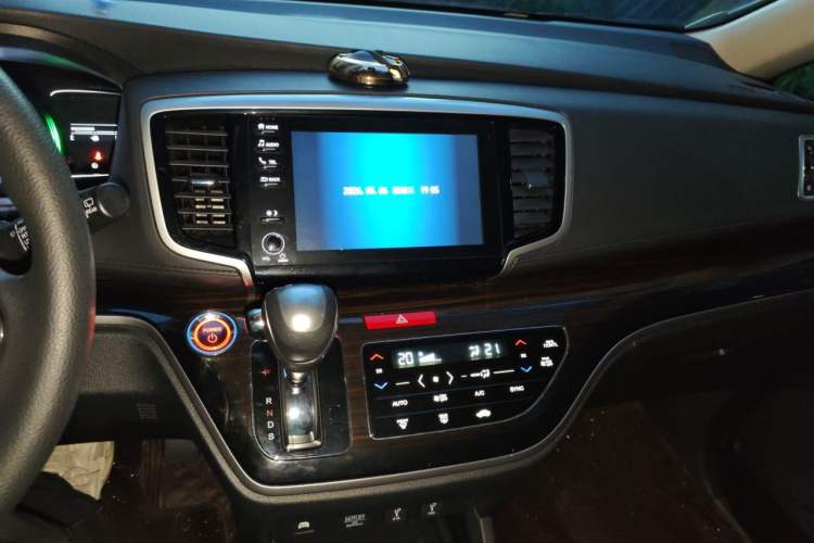 Used Honda Odyssey 2019 2.0L Rui·Smart Edition Audio And AC Panel