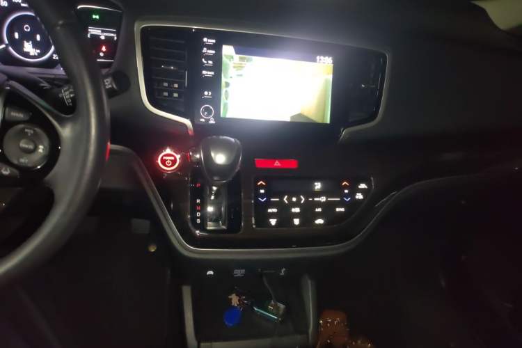 Used Honda Odyssey 2019 2.0L Rui-Zunxiang Edition Audio And AC Panel
