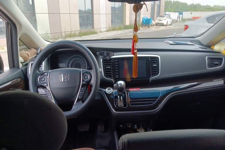 Used Honda Odyssey 2019 2.0L Rui·Zhi Zhen Edition Center Console