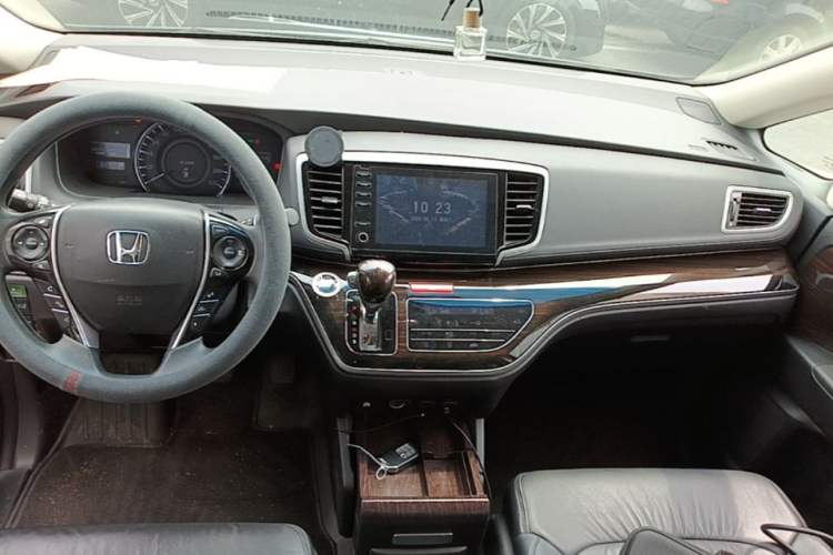 Used Honda Odyssey 2019 2.0L Rui·Smart Edition Center Console