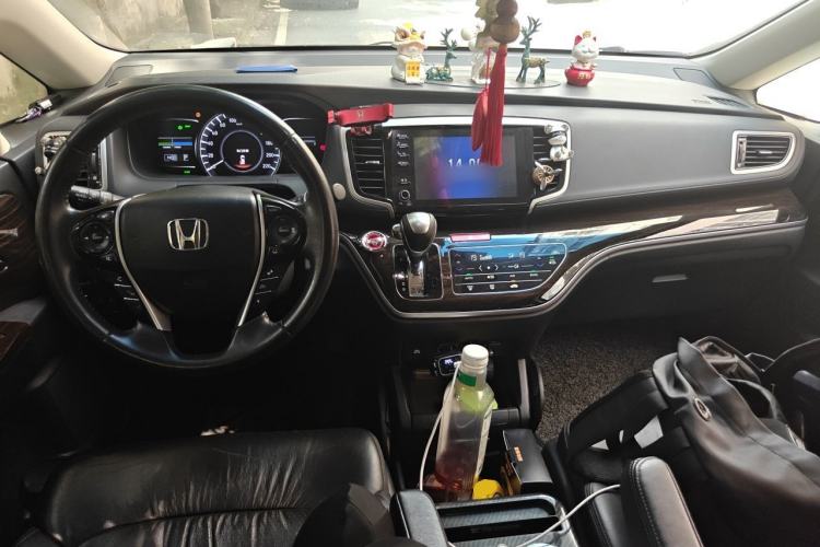 Used Honda Odyssey 2019 2.0L Rui-Zunxiang Edition Center Console