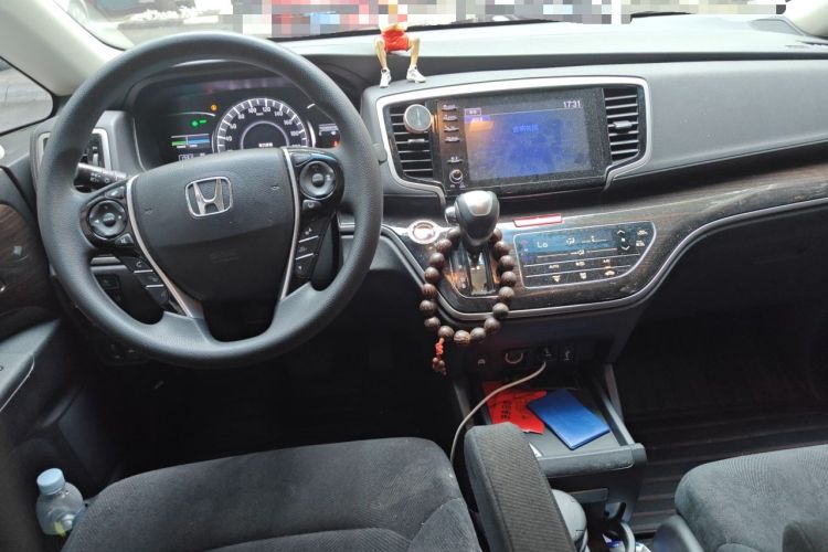 Used Honda Odyssey 2019 2.0L Rui-Changxiang Edition Center Console