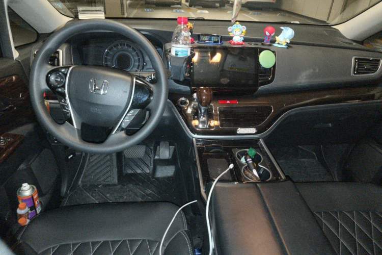 Used Honda Odyssey 2019 2.0L Rui·Comfort Edition Center Console
