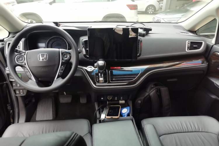 Used Honda Odyssey 2019 2.0L Rui·Smart Edition Center Console