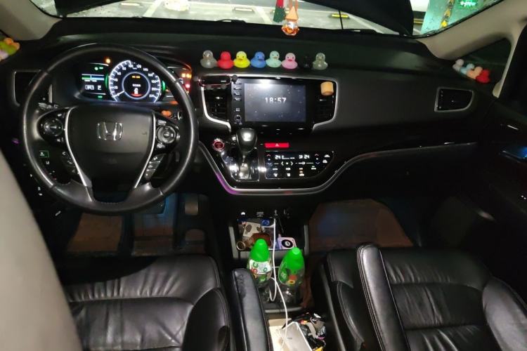 Used Honda Odyssey 2019 2.0L Rui-Zunxiang Edition Center Console
