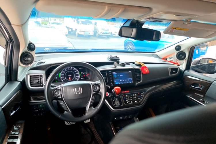 Used Honda Odyssey 2019 2.0L Rui·Zhi Zhen Edition Center Console