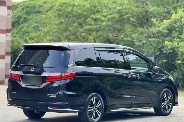 Used Honda Odyssey 2019 2.0L Rui-Zunxiang Edition Exterior 9