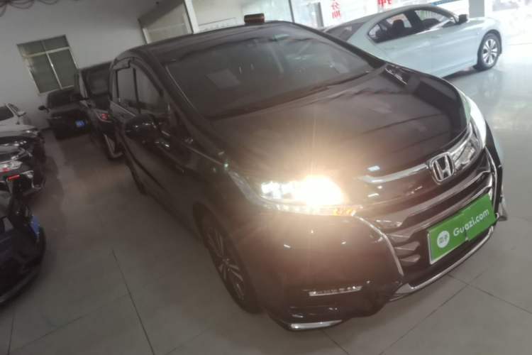 Used Honda Odyssey 2019 2.0L Rui-Zunxiang Edition Front Right 45 Deg