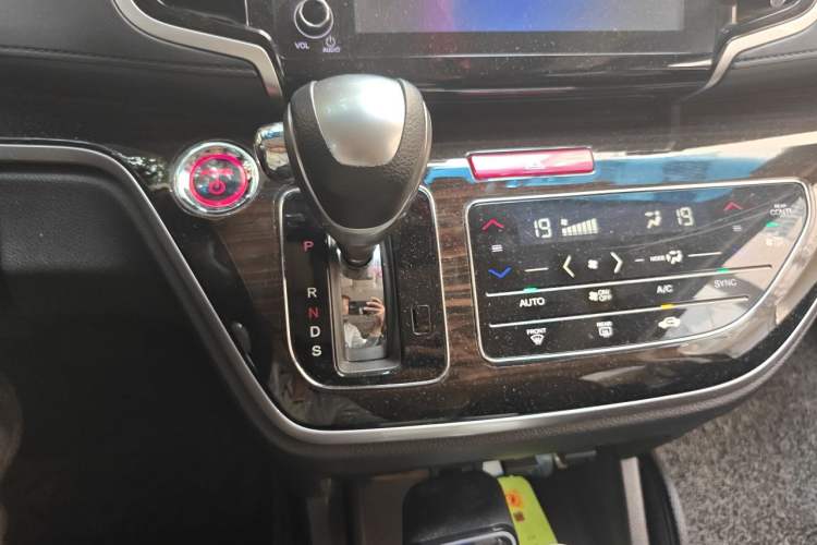 Used Honda Odyssey 2019 2.0L Rui-Zunxiang Edition Gear Lever