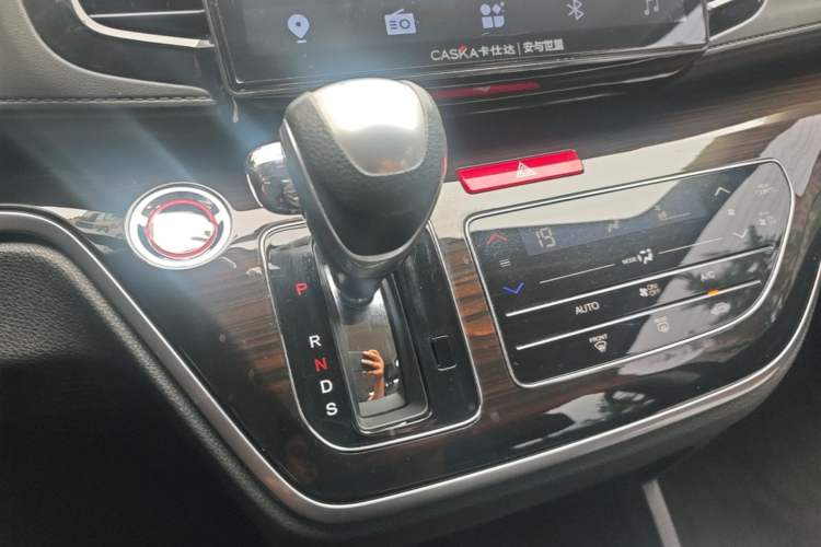 Used Honda Odyssey 2019 2.0L Rui·Comfort Edition Gear Lever