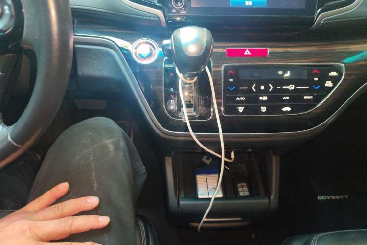 Used Honda Odyssey 2019 2.0L Rui-Zunxiang Edition Gear Lever