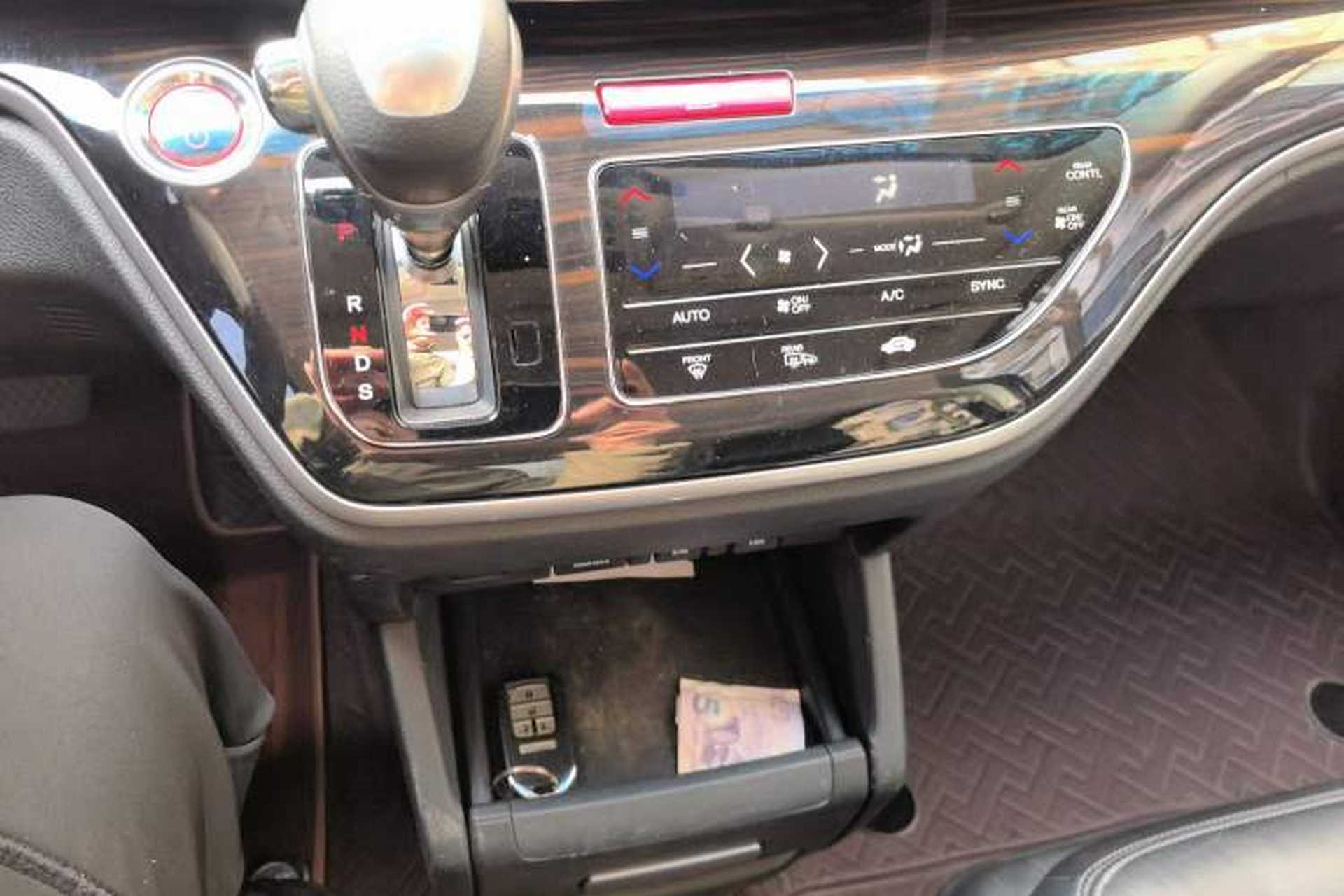 Used Honda Odyssey 2019 2.0L Rui·Zhi Zhen Edition Gear Lever