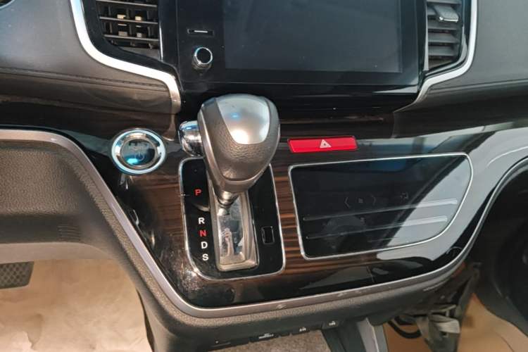 Used Honda Odyssey 2019 2.0L Rui-Zunxiang Edition Gear Lever