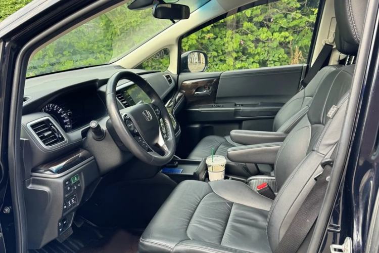 Used Honda Odyssey 2019 2.0L Rui-Zunxiang Edition Interior 4