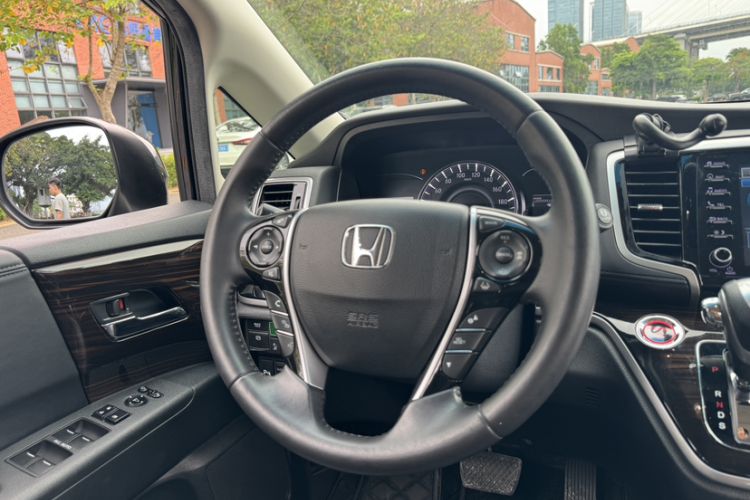 Used Honda Odyssey 2019 2.0L Rui·Zhi Zhen Edition Interior 4