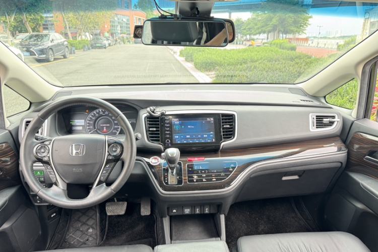 Used Honda Odyssey 2019 2.0L Rui·Zhi Zhen Edition Interior 8