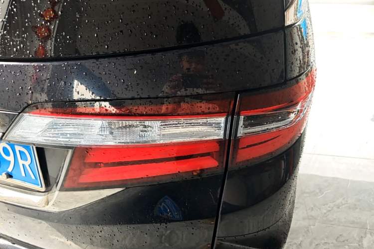 Used Honda Odyssey 2019 2.0L Rui·Zhi Zhen Edition Right Rear Taillight